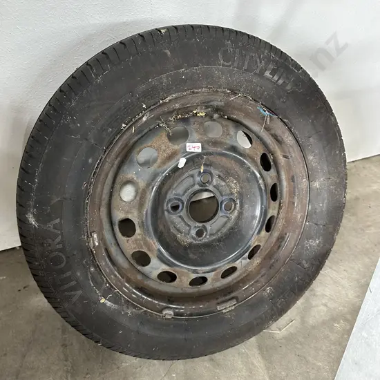 wheel, tyre like new 185/65R14