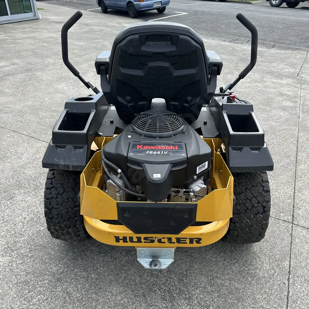 Hustler zero turn mower 2020- excellent condition Image 1++