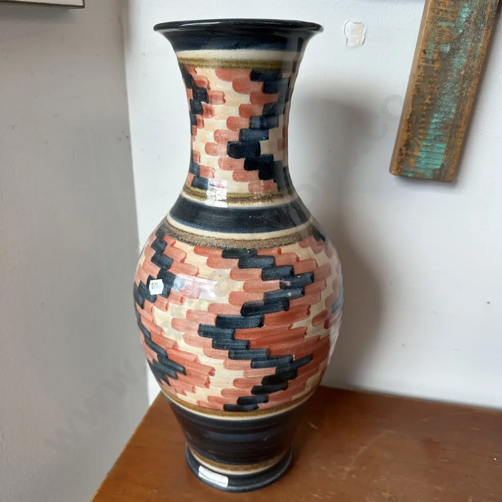 "Red barn pottery" vase 41cm Image 1++