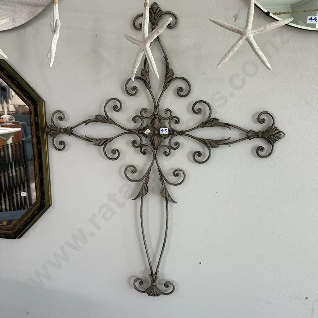 metal garden wall cross Image 1++