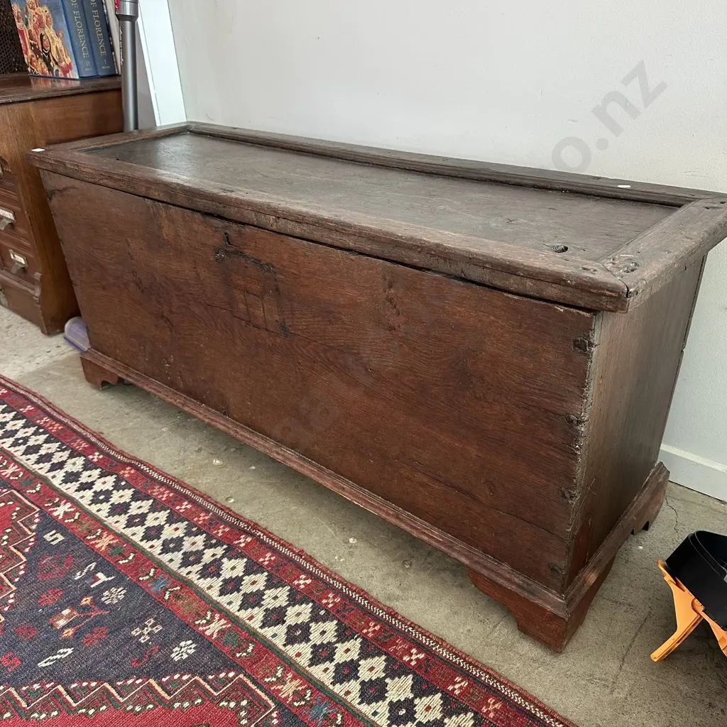 Georgian Oak coffer 1230w Image 1++