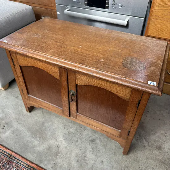 Oak side cabinet plus shelf and round side table (2 pnoto)