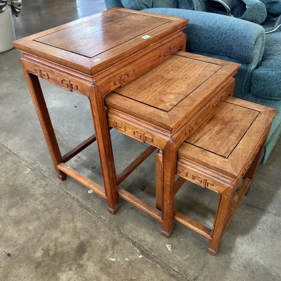 Nest of three tables.