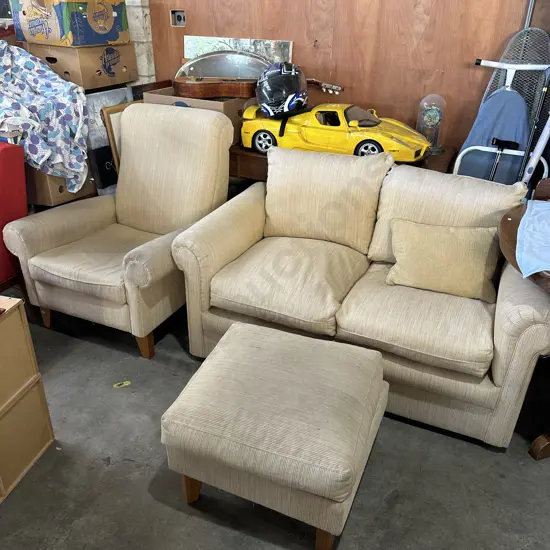 2pc lounge suite plus foot stool.
