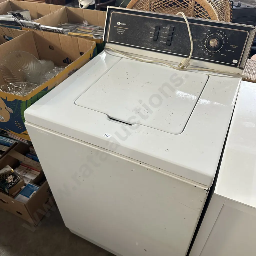 Maytag heavy duty washing machine - sold as working. Image 1++