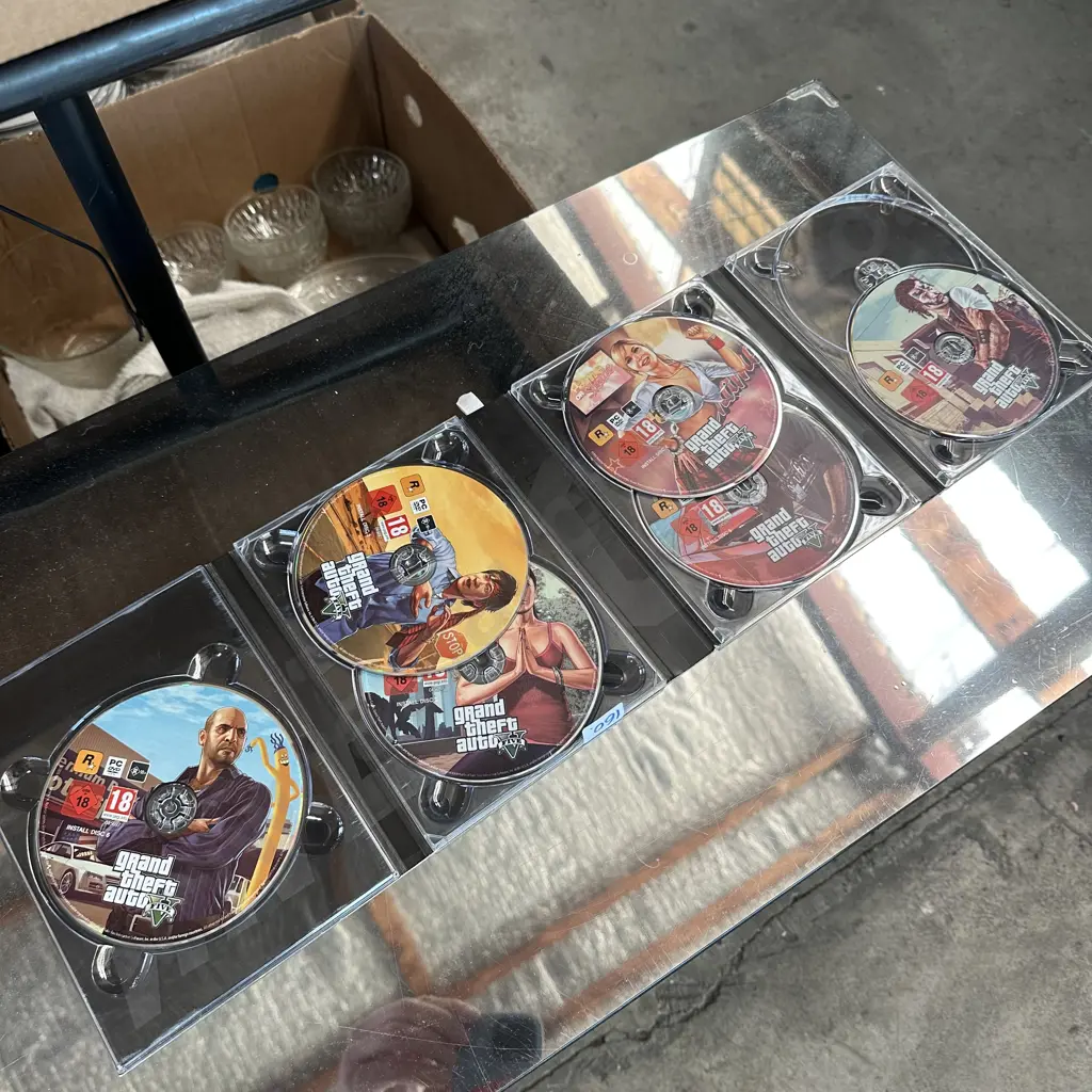 Grand theft auto games. (one disk missing) Image 1++