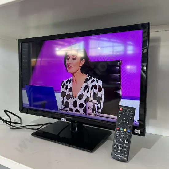 Panasonic TH-24C400Z 24inch LED TV plus remote.