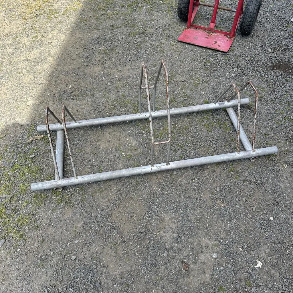 Bike stand. Image 1++