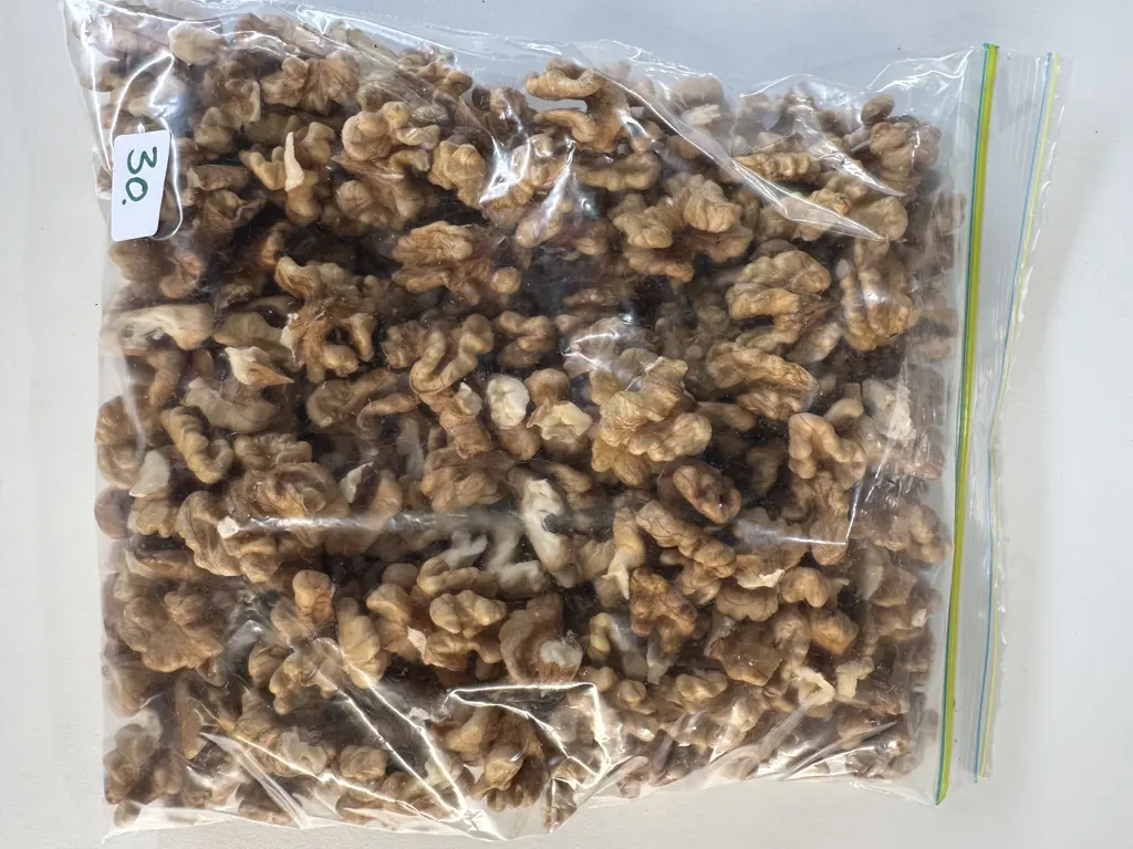 500g organic walnuts HB grown Image 1++