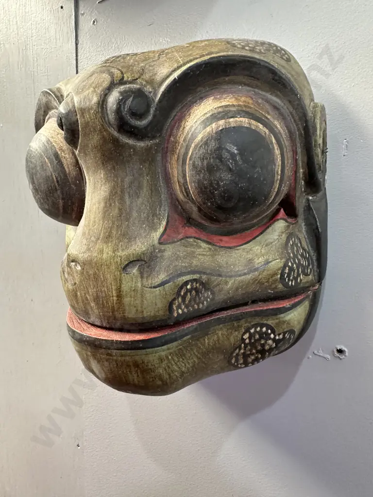 decorative wall mask Image 1++