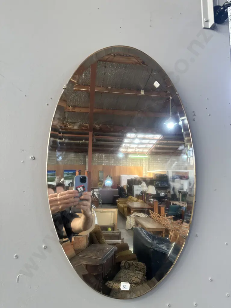oval mirror Image 1++