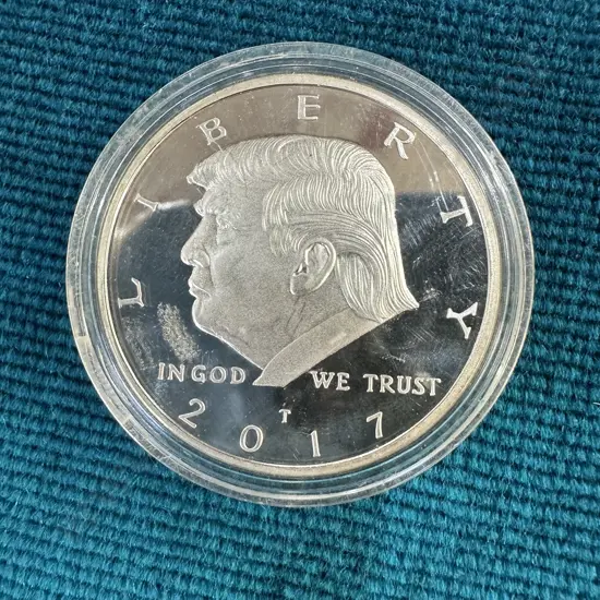 Donald Trump commemorative medal