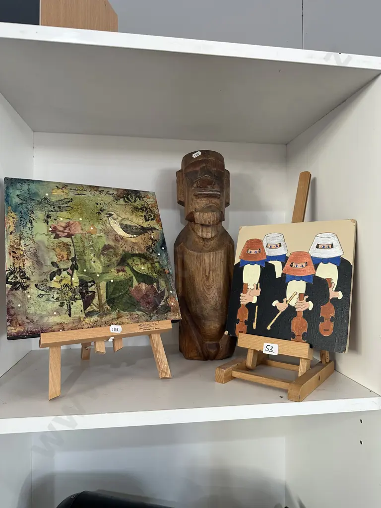2 paintings, stands and carving Image 1++