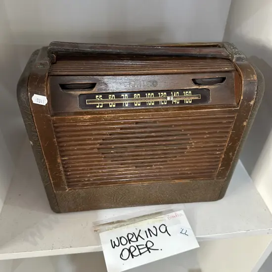 Philco breadbin radio - working