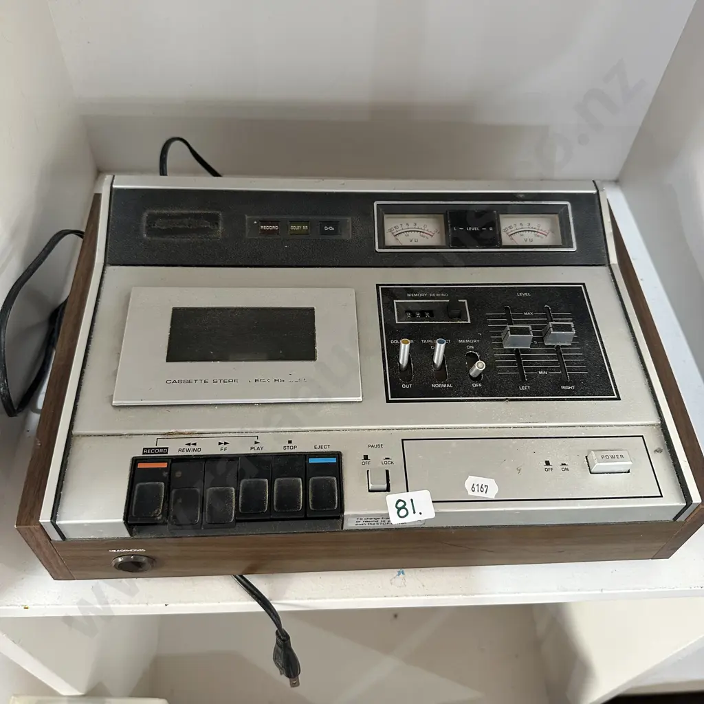 vintage cassette player Image 1++