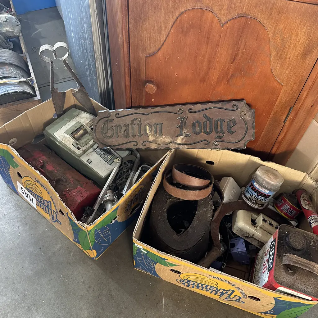 Two boxes CRC, electrical, chain etc. Image 1++