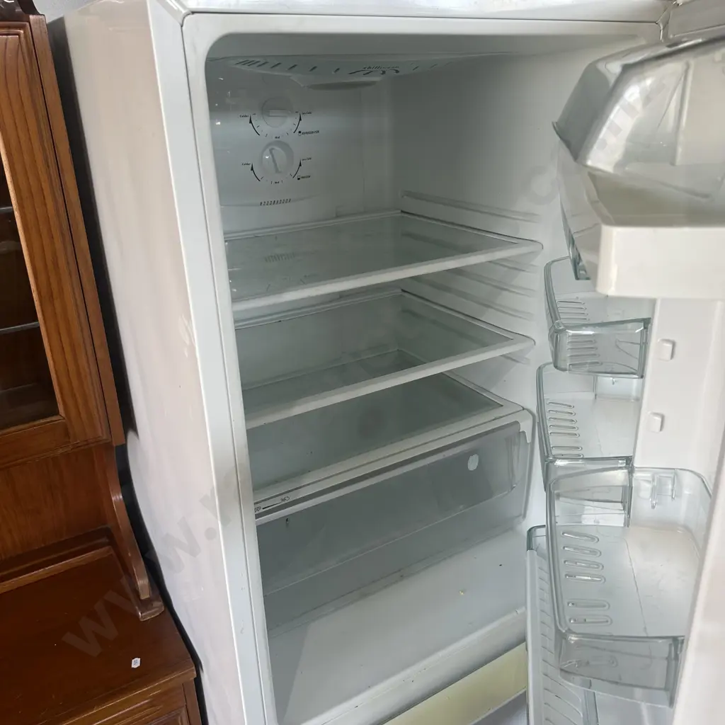 Westinghouse fridge/freezer. Image 1++