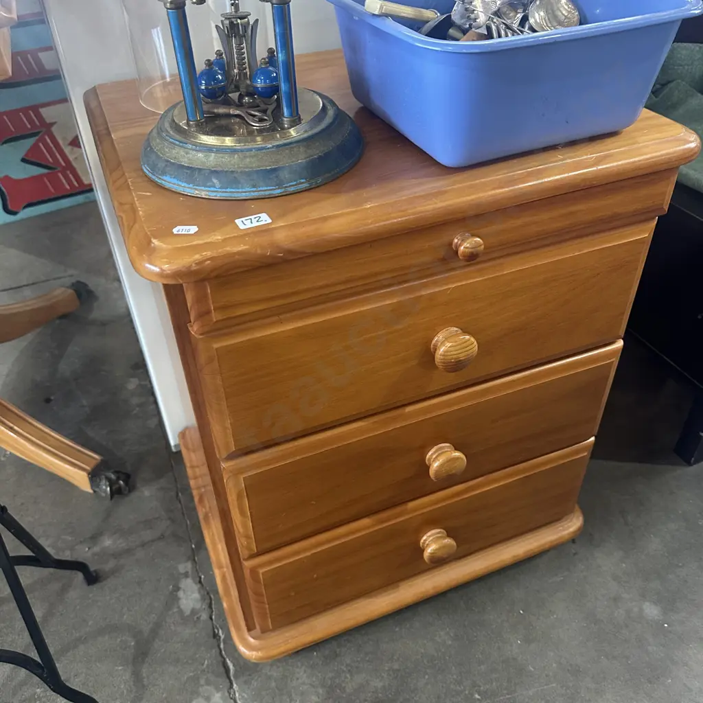 Pine bedside drawers. Image 1++