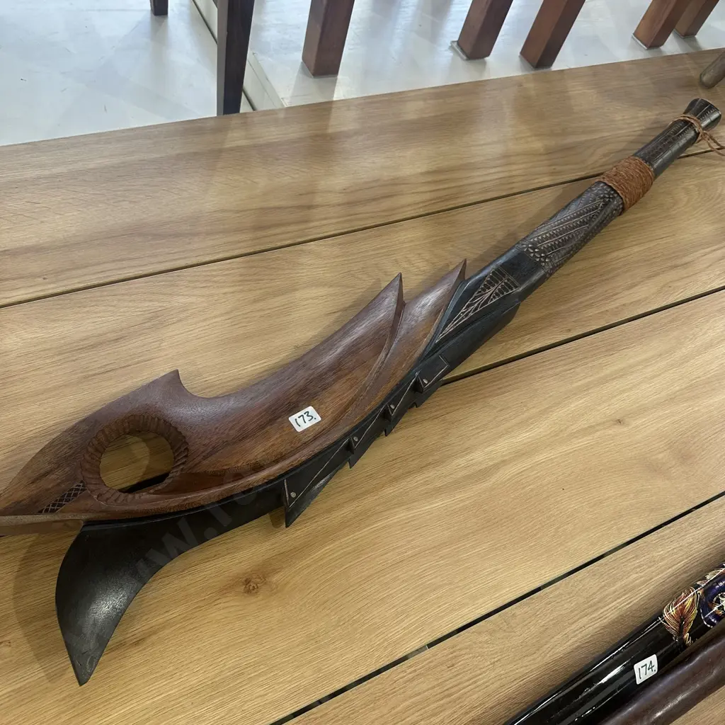 Carved war club. 100cm Image 1++