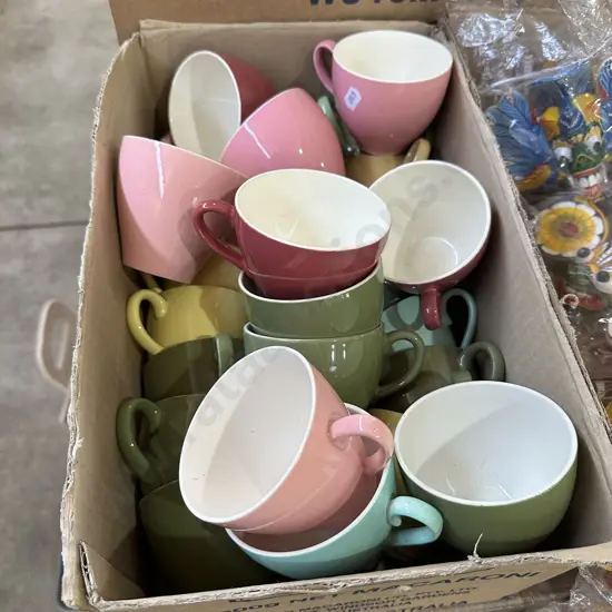 1960s English & NZ Crown Lynn cups