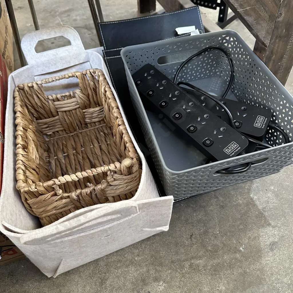 baskets, multi plugs etc Image 1++