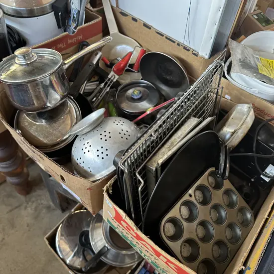 2 box kitchenware