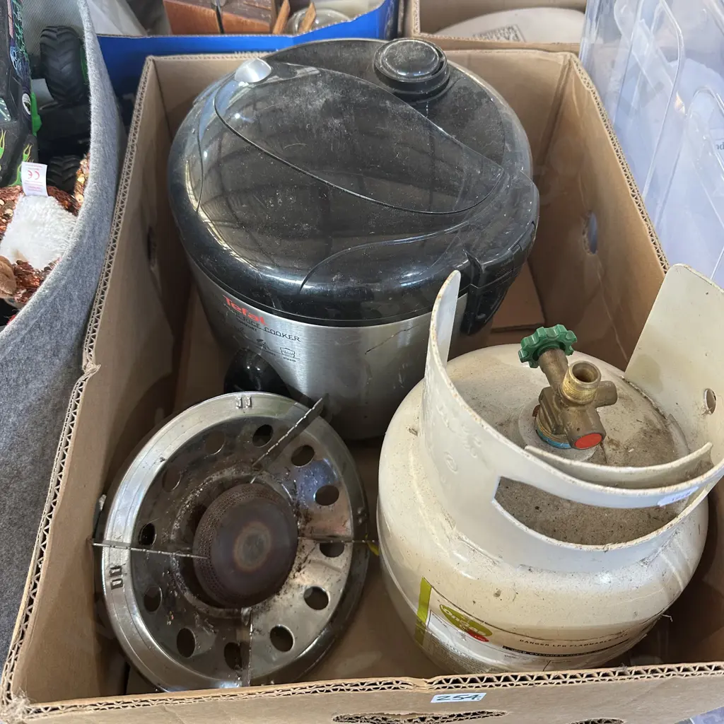rice cooker and camping cooker Image 1++