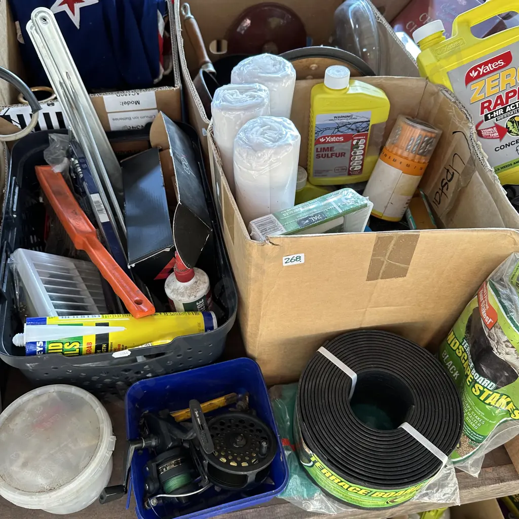 large lot hardware, tools and fishing reels Image 1++