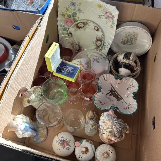 collectable china, glass & brooch