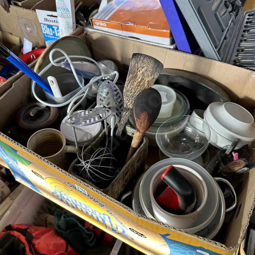kitchenware, cast dish etc Image 1++