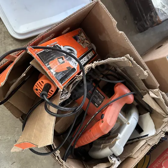 Skilsaw and grinder