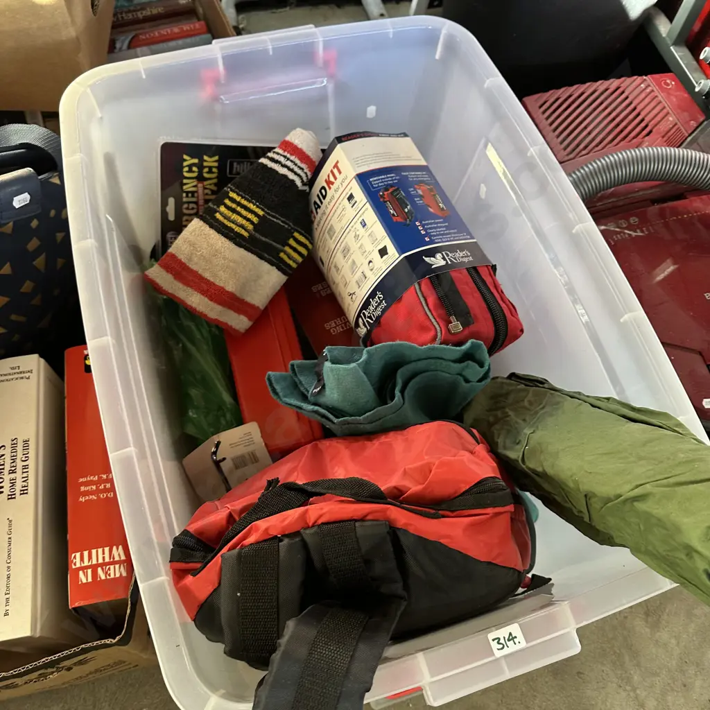 large lidded emergency bin Image 1++