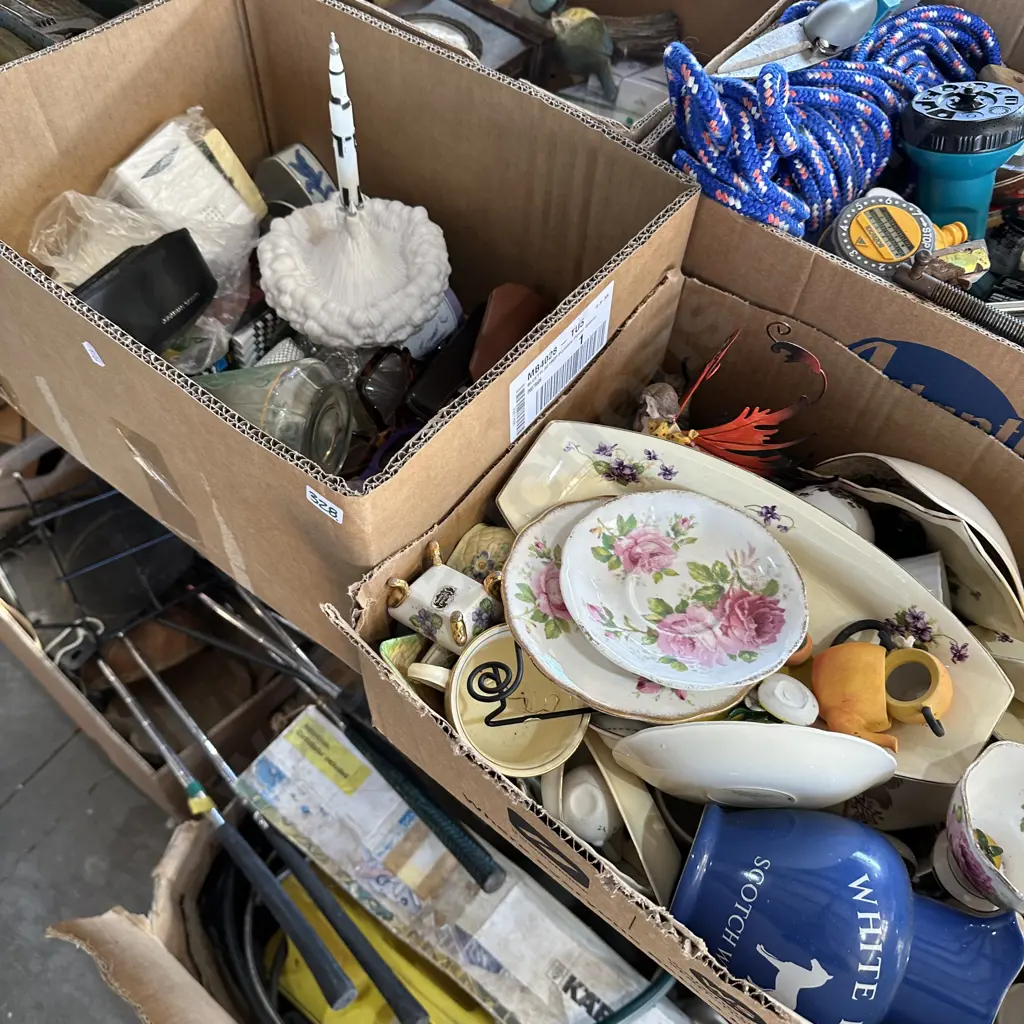 2 boxes collectables Image 1++