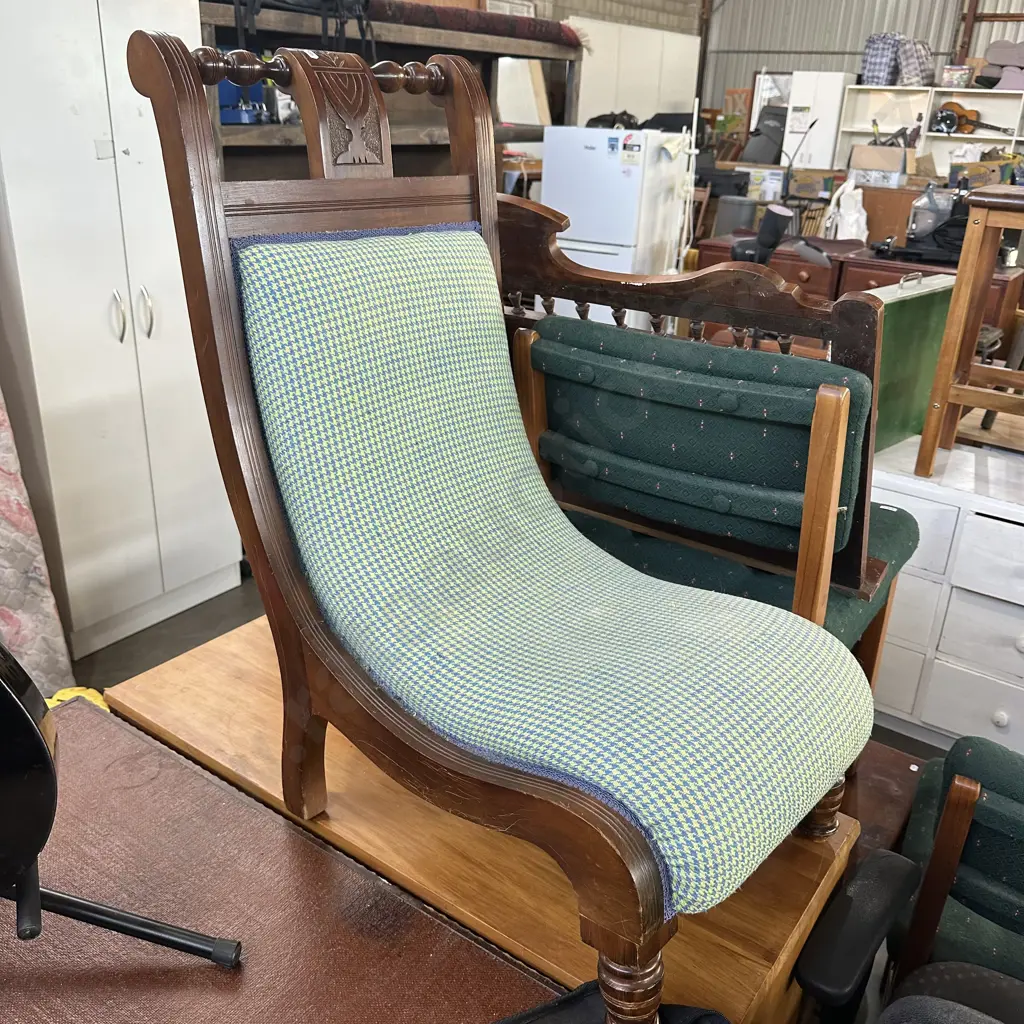 nursing chair Image 1++