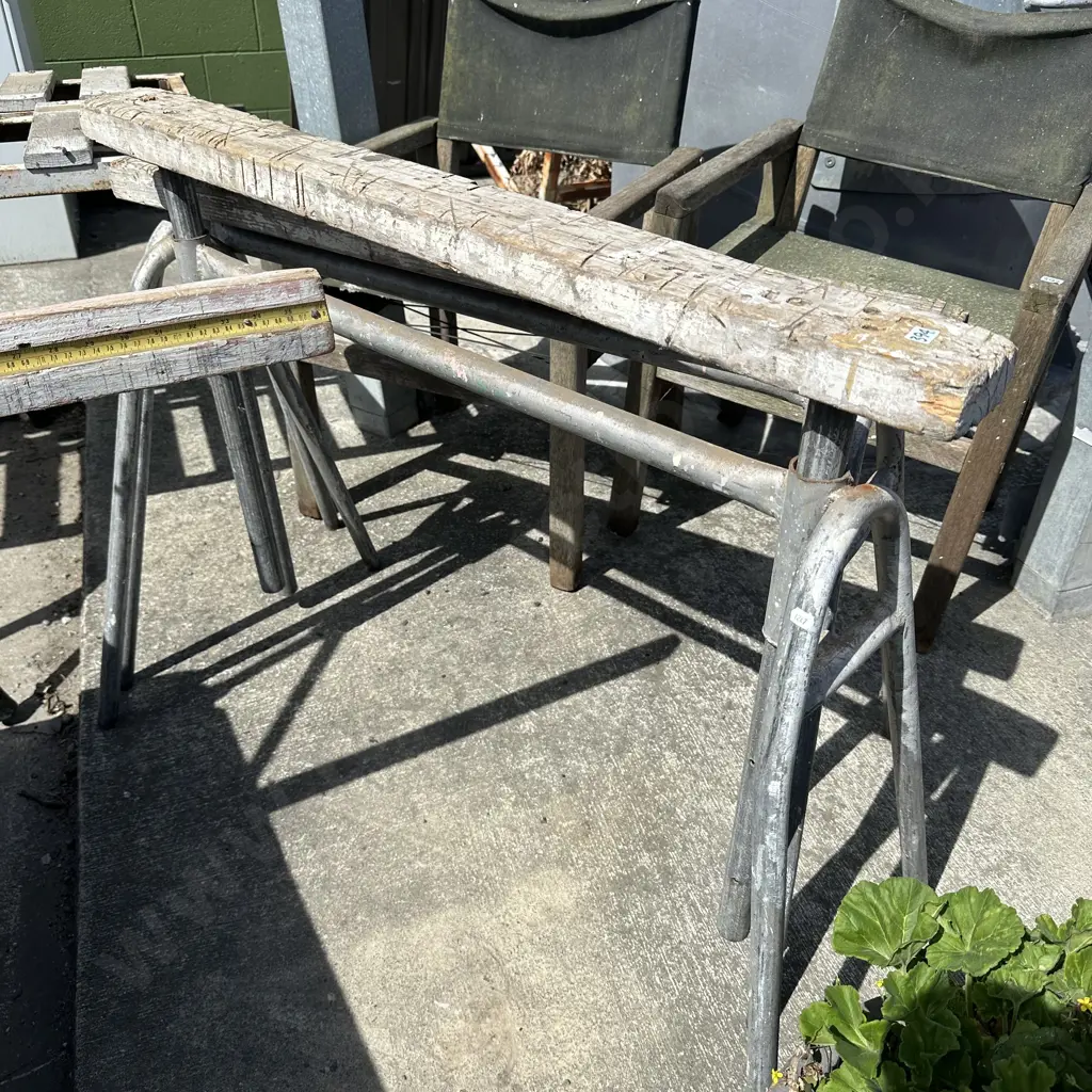 painters trestles Image 1++