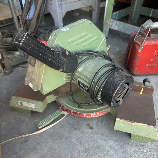 Omga drop saw.