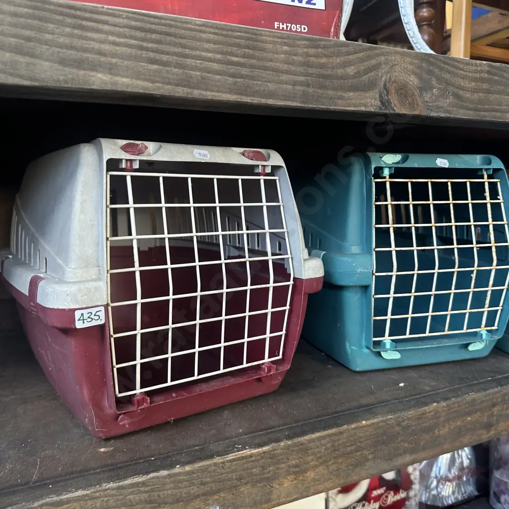 Two pet cages. Image 1++