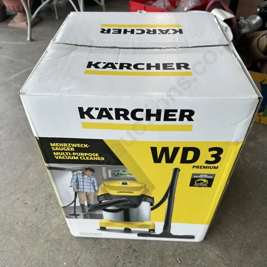 As new Karcher  wet/dry vac