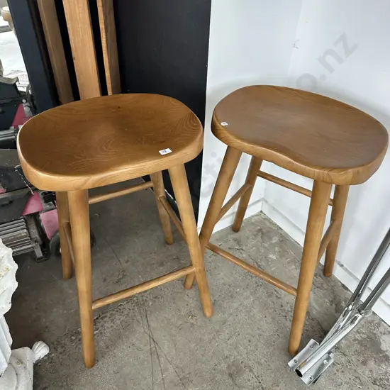 Pr Oak stools