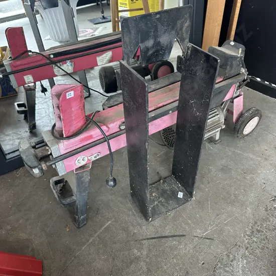 electric wood splitter