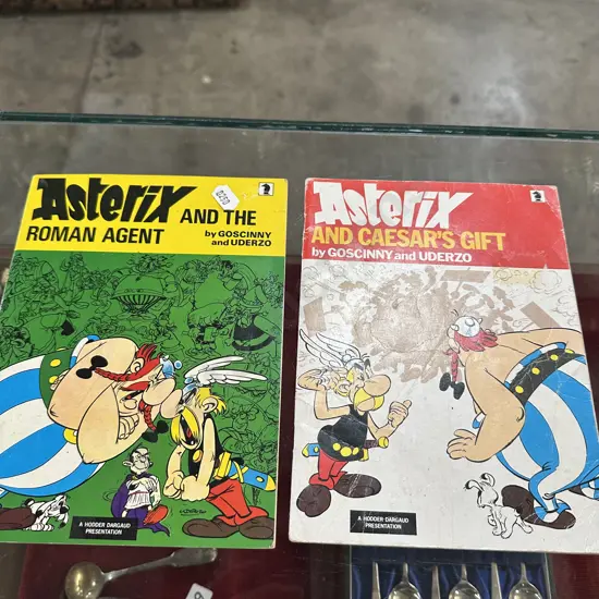 2 Asterix comics 1984