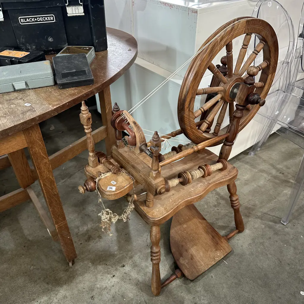 spinning wheel Image 1++