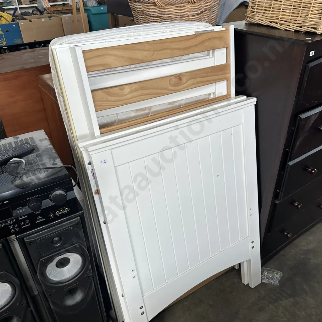 cot and mattress Image 1++