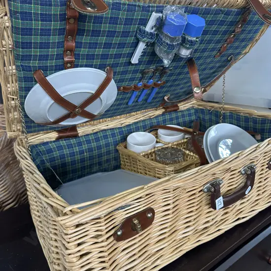 picnic basket