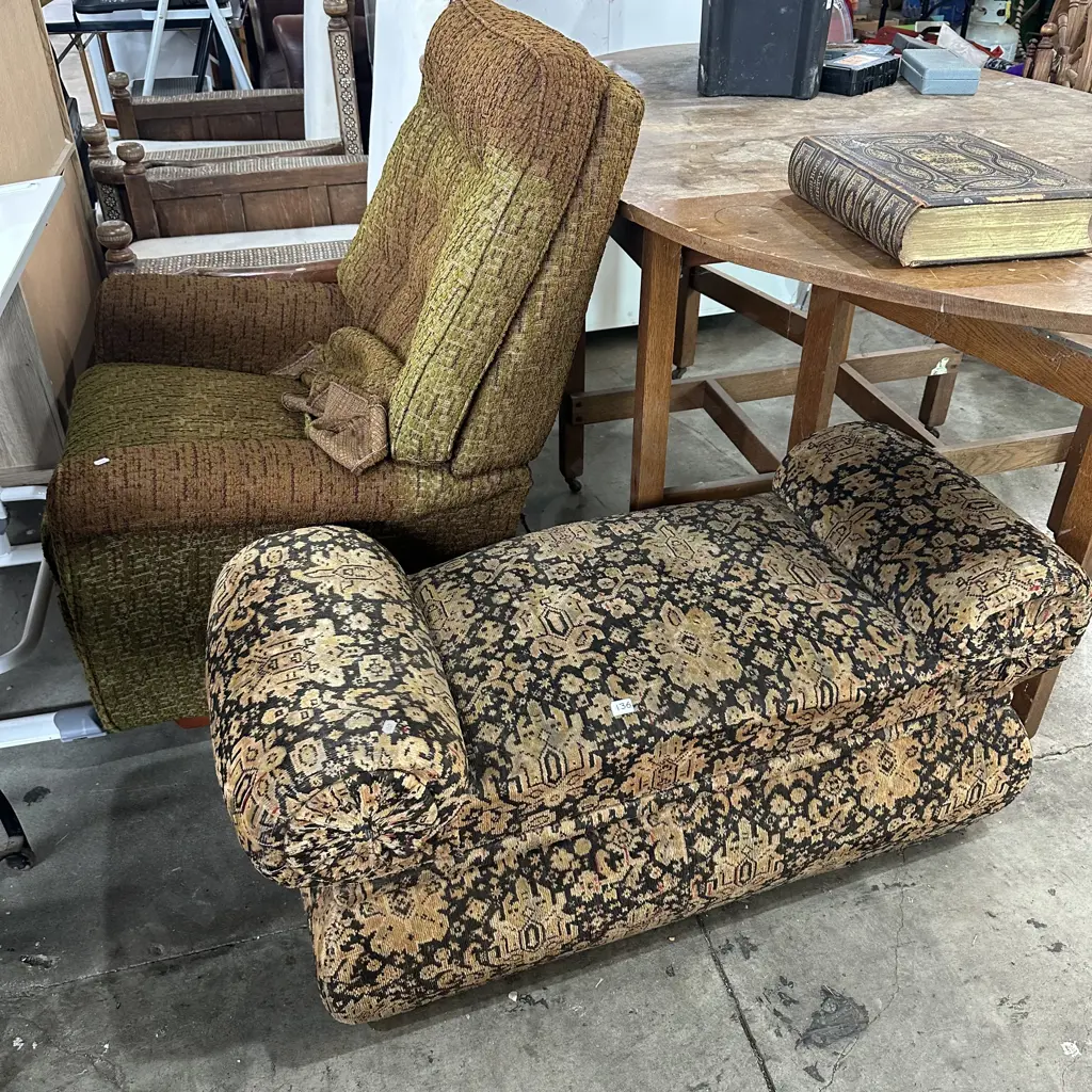Art Deco blankets box & vintage recliner chair Image 1++