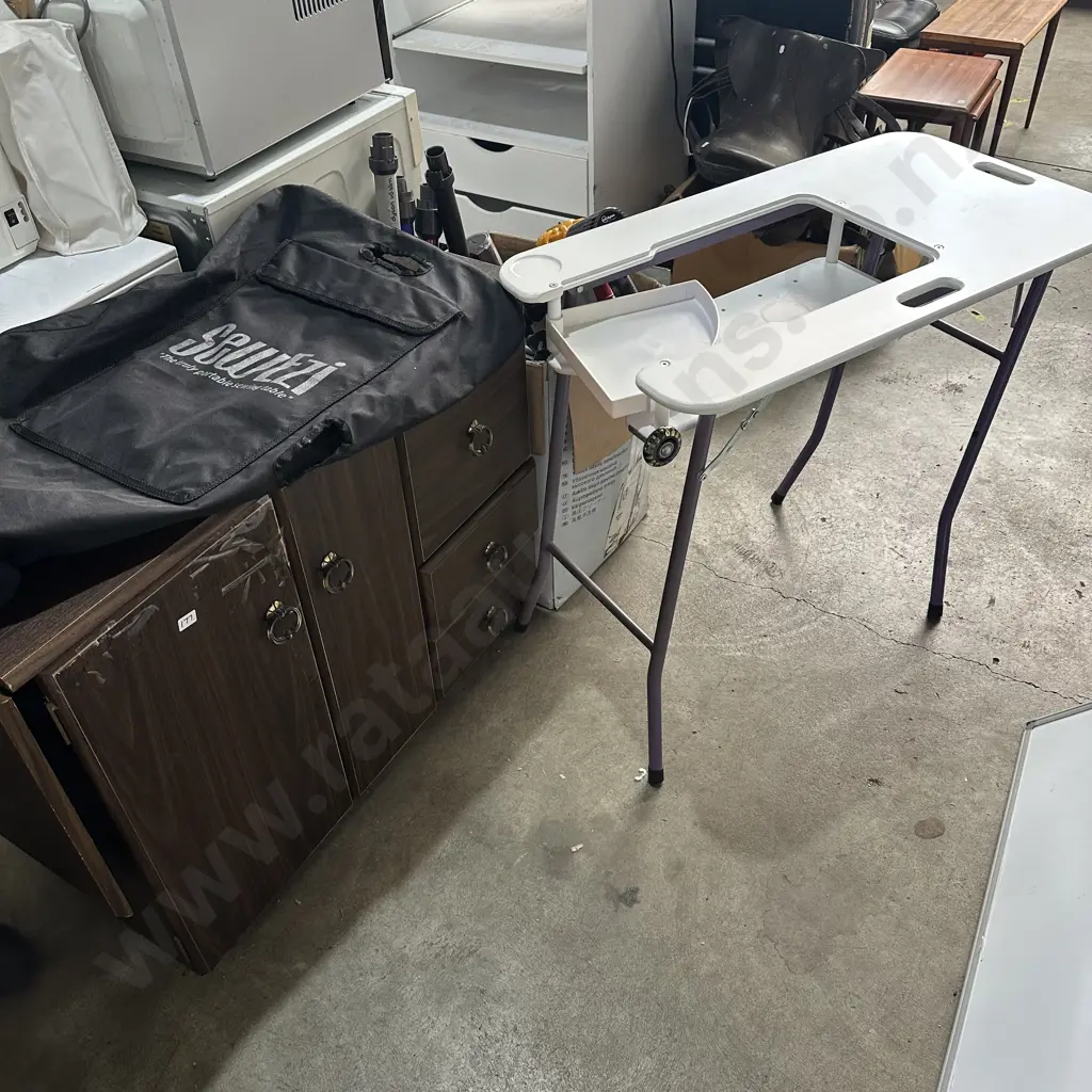 2 sewing desks - average Image 1++
