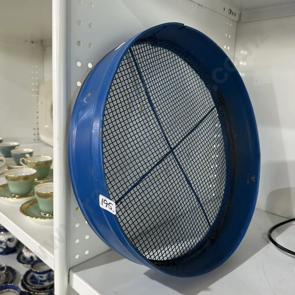 Soil sieve. Image 1++