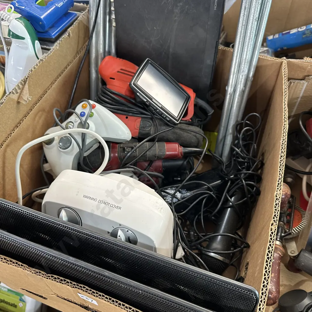 sander, tom tom, controller etc. Image 1++