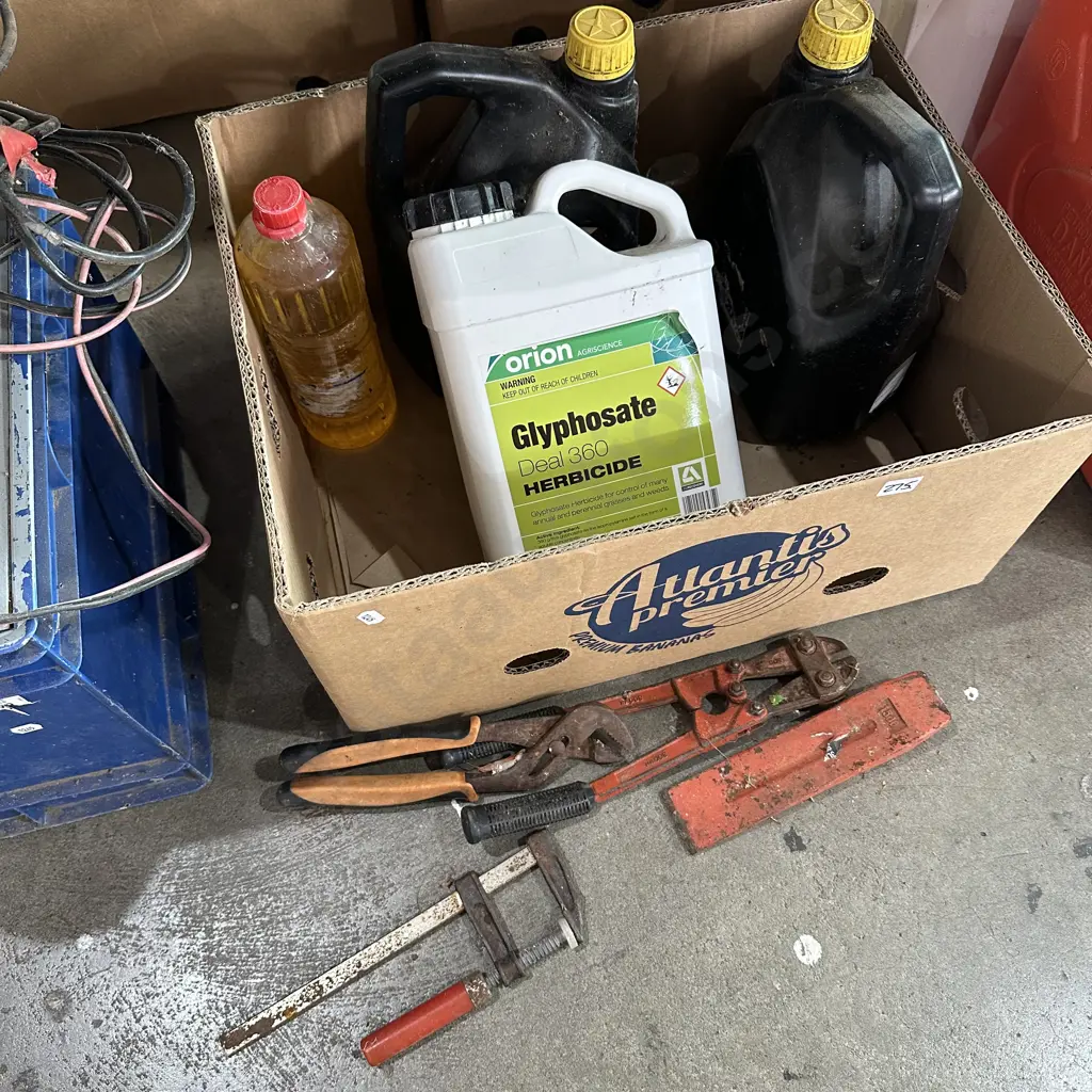Log splitter, oils and weed killer etc. Image 1++