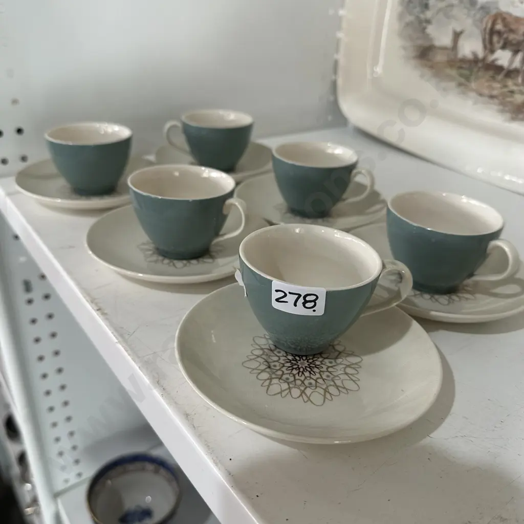 Set of Royal Doulton expresso cups and saucers. Image 1++